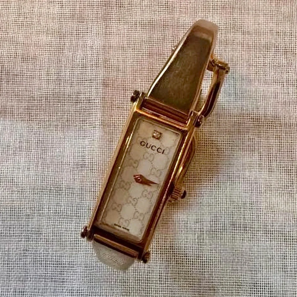 Vintage Gucci Watch gold tone watch white mother of pearl dainty bracelet watch - Picture 10 of 11